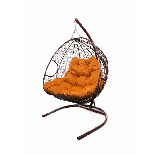 Подвесное кресло из ротанга 'Для двоих' коричневое с оранжевой подушкой M-GROUP